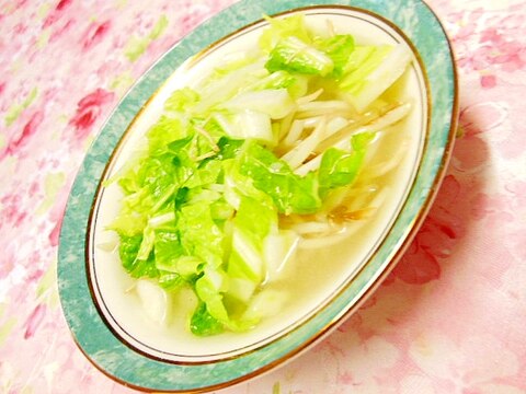 ウェイパーｄｅ❤もやしと白菜のにんにくスープ❤